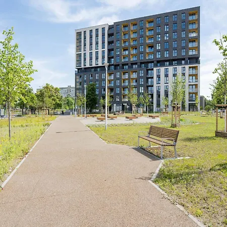 Modern With Parking And Air-conditioning In By Renters * Wroclaw