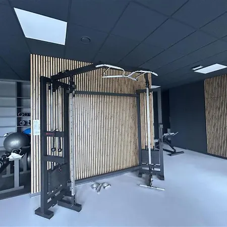 Modern With Parking And Air-conditioning In By Renters Apartment