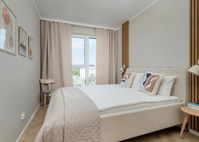 Modern With Parking And Air-conditioning In By Renters *