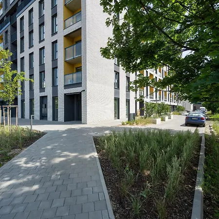 Modern With Parking And Air-conditioning In By Renters Daire *