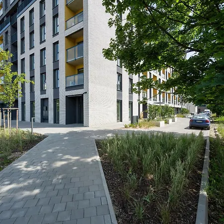 Modern With Parking And Air-conditioning In By Renters Apartament *
