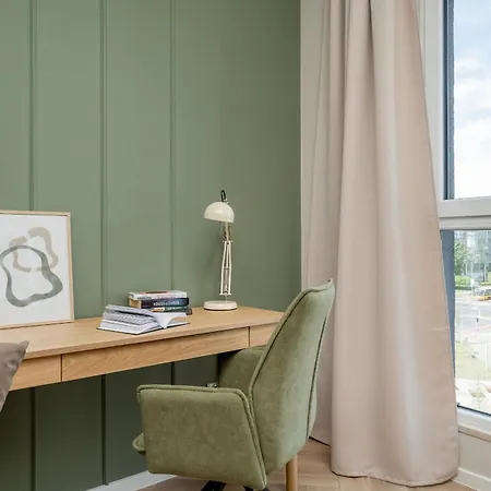 Daire Modern With Parking And Air-conditioning In By Renters Wroclaw