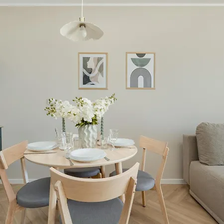 Modern With Parking And Air-conditioning In By Renters Apartman Wrocław